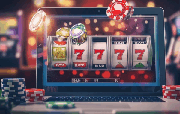 Four Unique Reasons to Play Poker Game Online